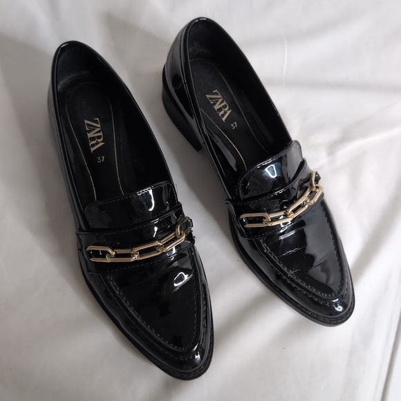 ZARA Black Loafers with Chain, Size 37/ US 7 - Picture 3 of 6